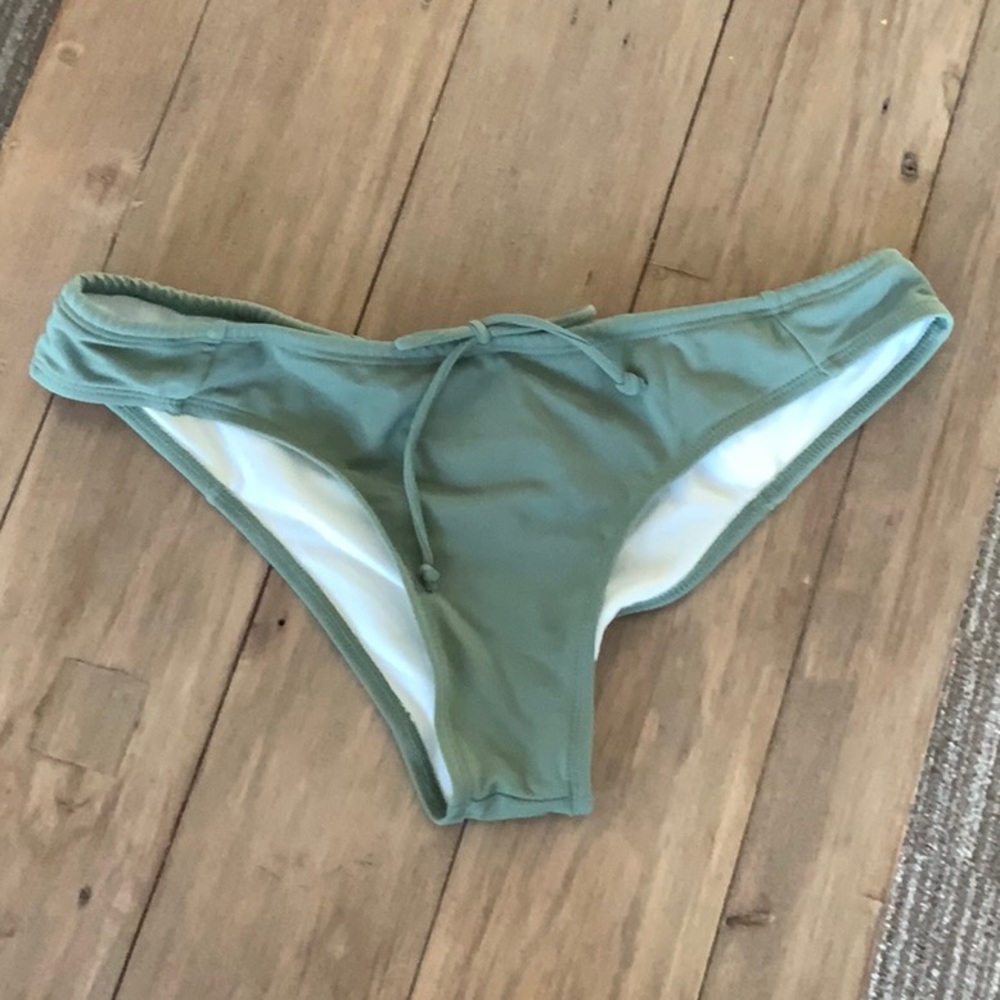 Surface cheeky bikini bottoms